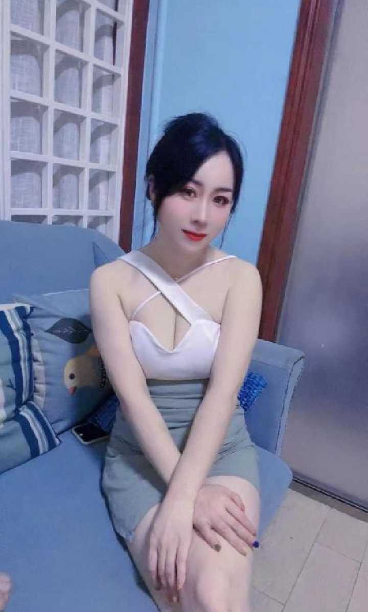 南山制服大奶梓汐