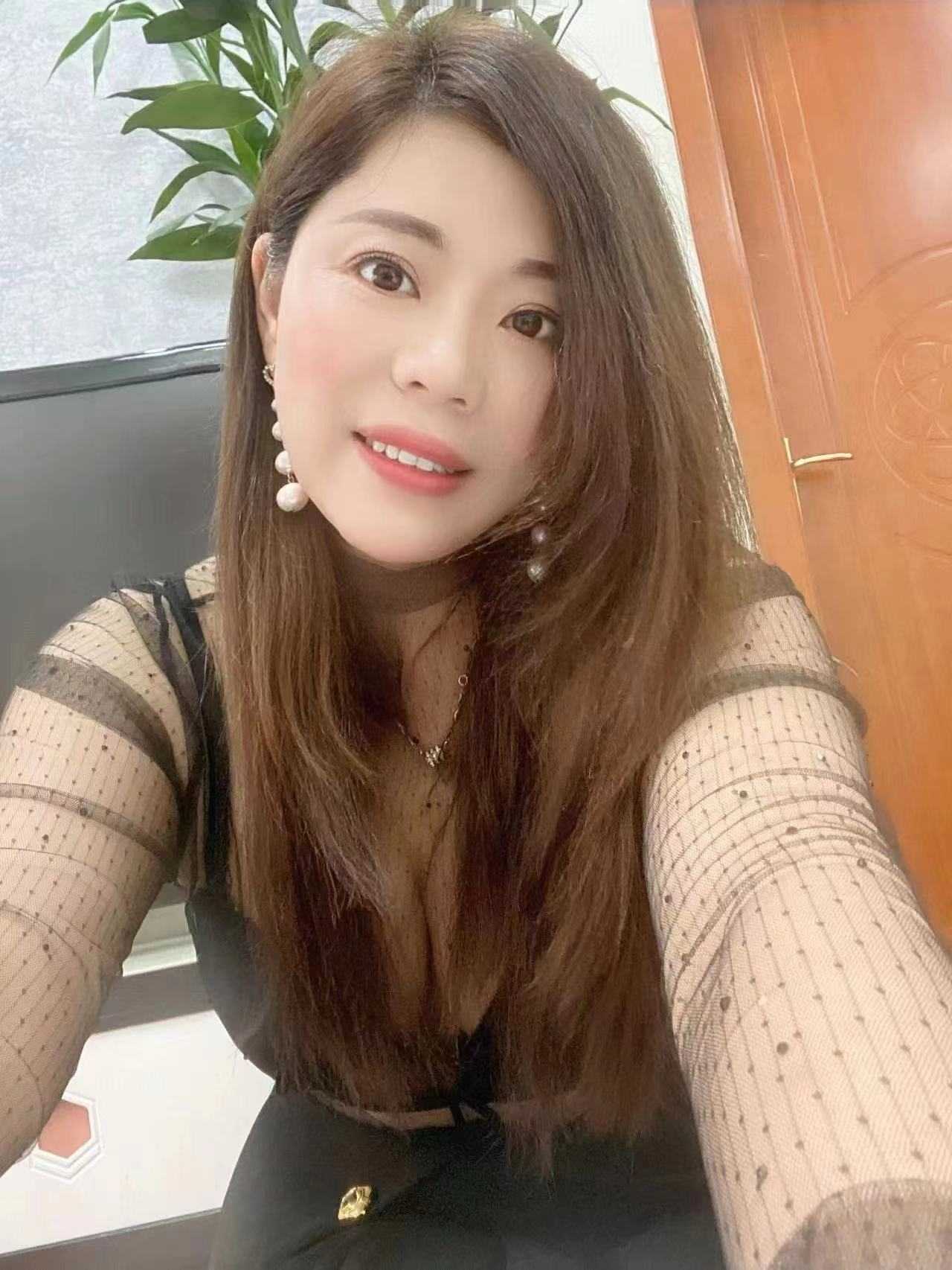 西山区大屁股少妇