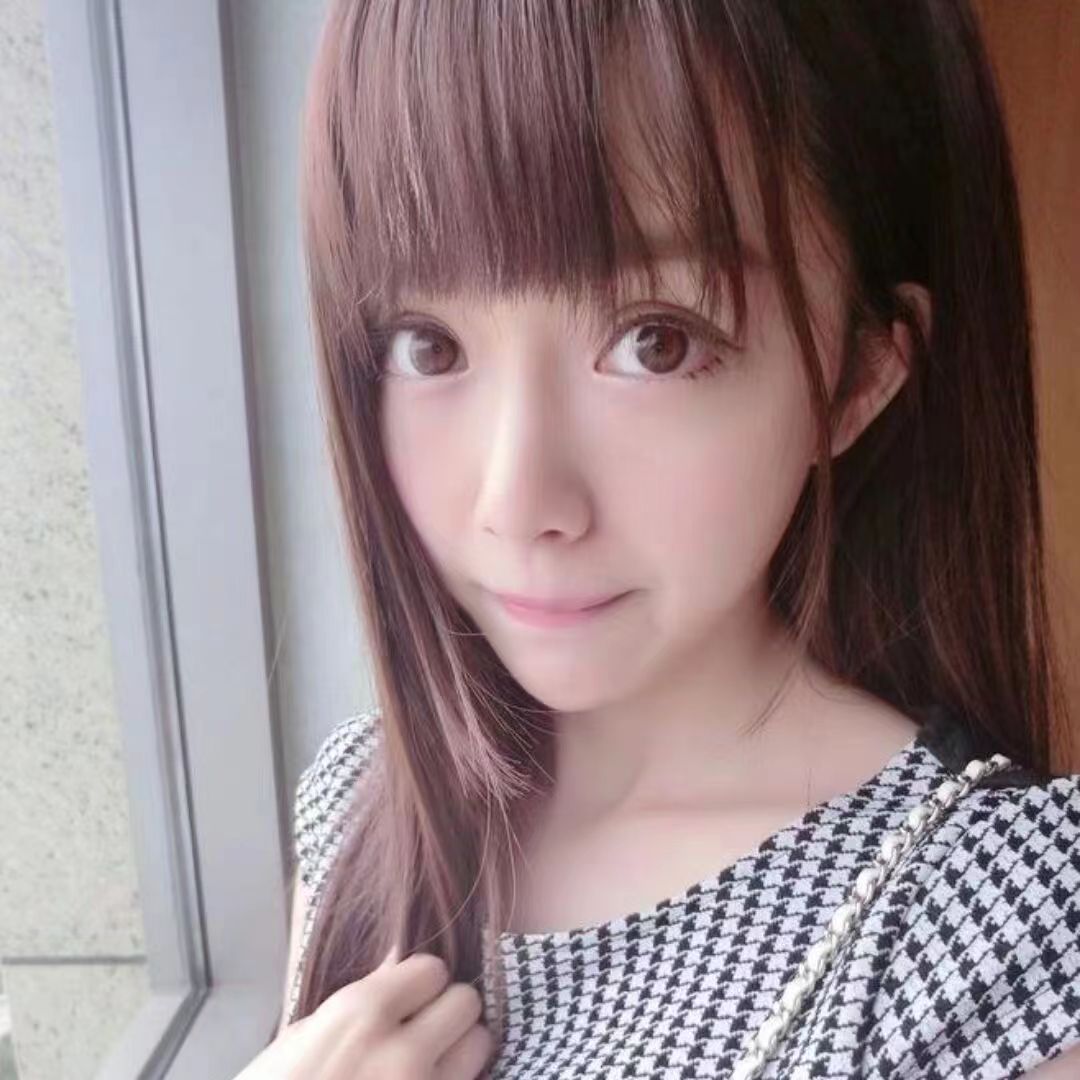 长相甜美的妹子