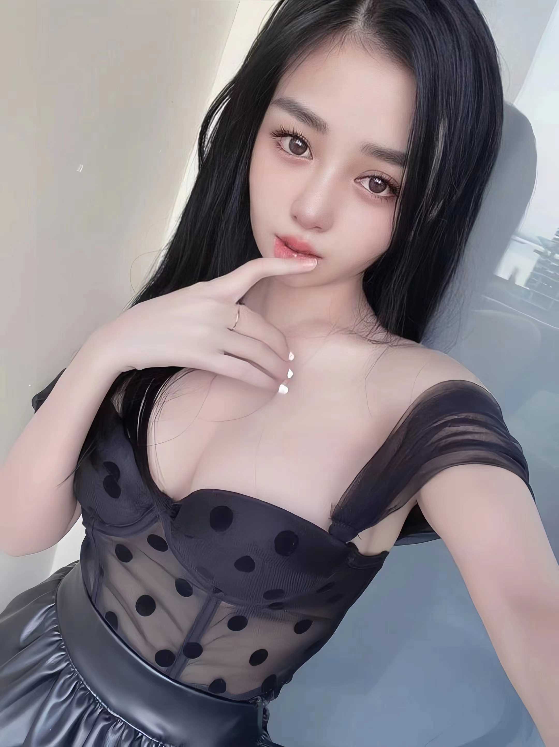 身材不错颜值很高的妹子