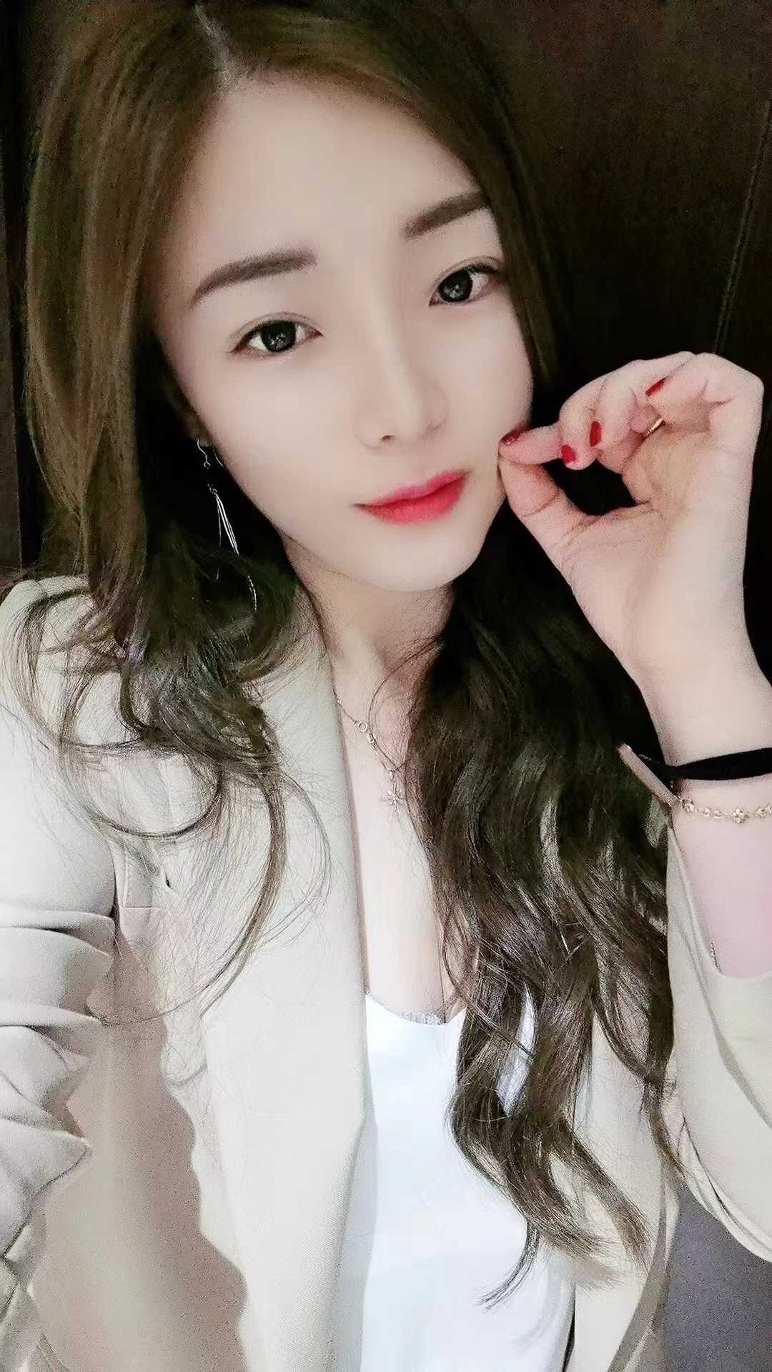 身材很不错有颜值的妹妹