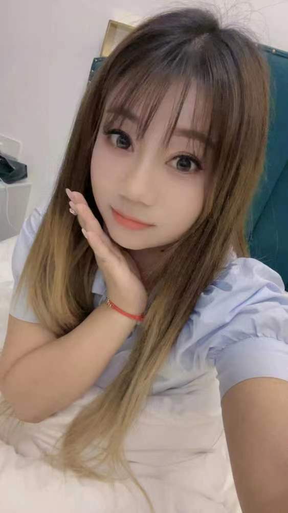 还不错的微胖妹子