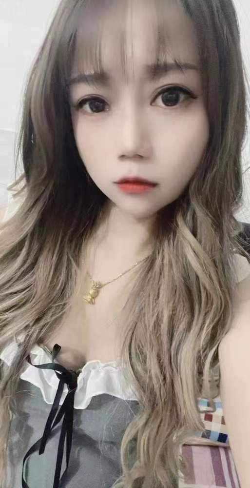 还不错的微胖妹子