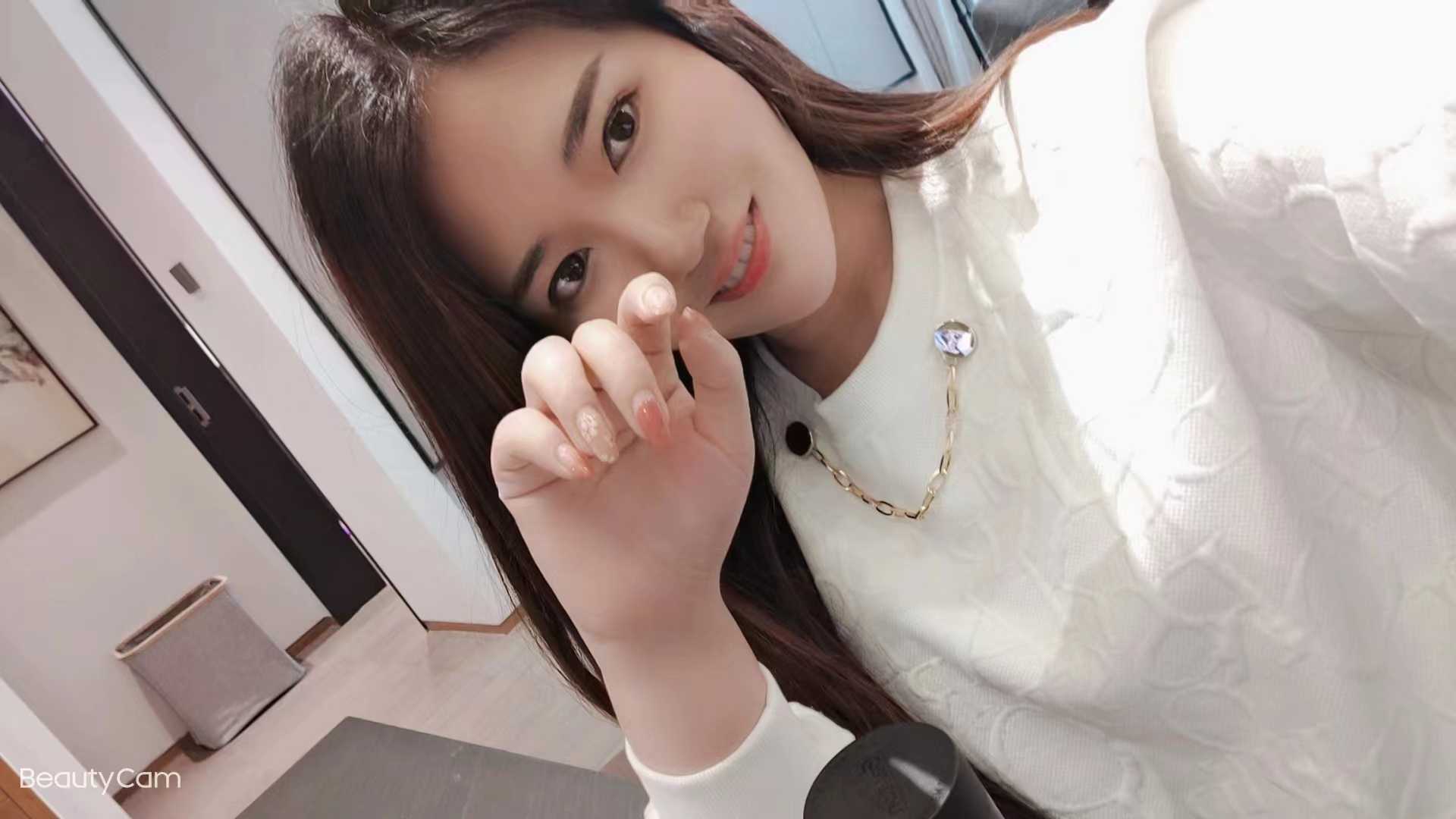 性价比挺高的妹子