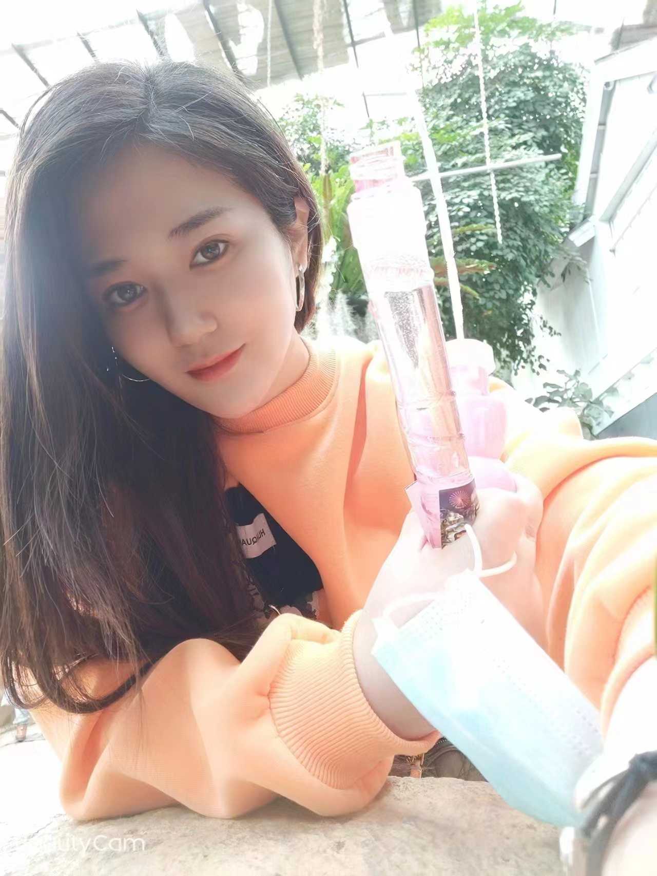 性价比挺高的妹子