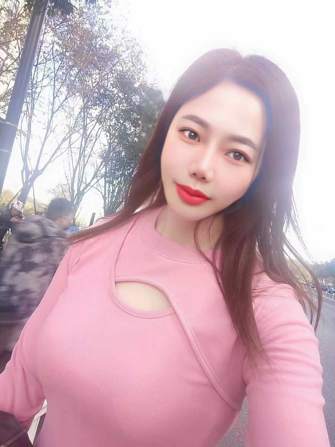 很舒服的一个妹子