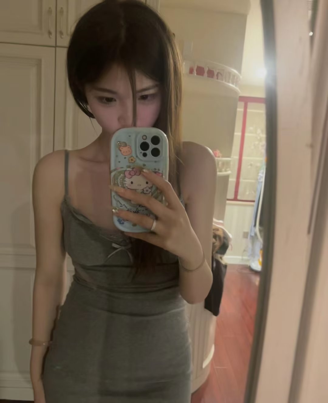 身材极好的美女