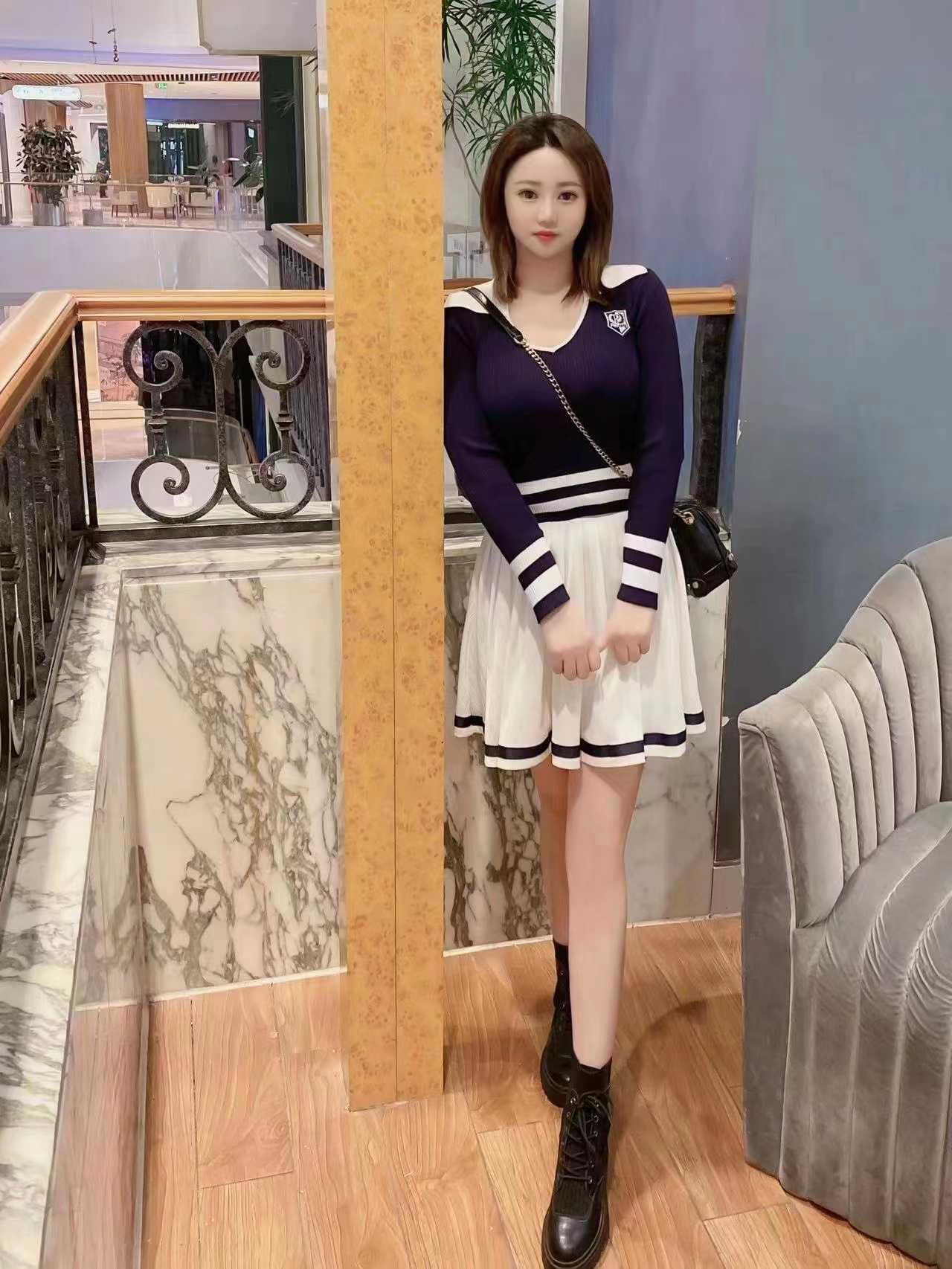 龙华兼职美妞美甲师甜甜