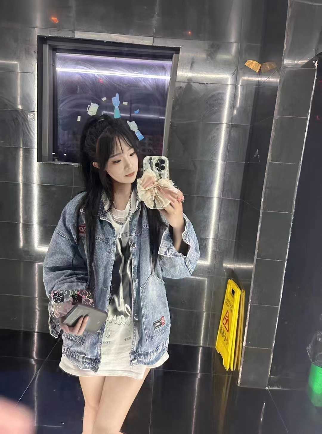 年轻有颜值的妹子