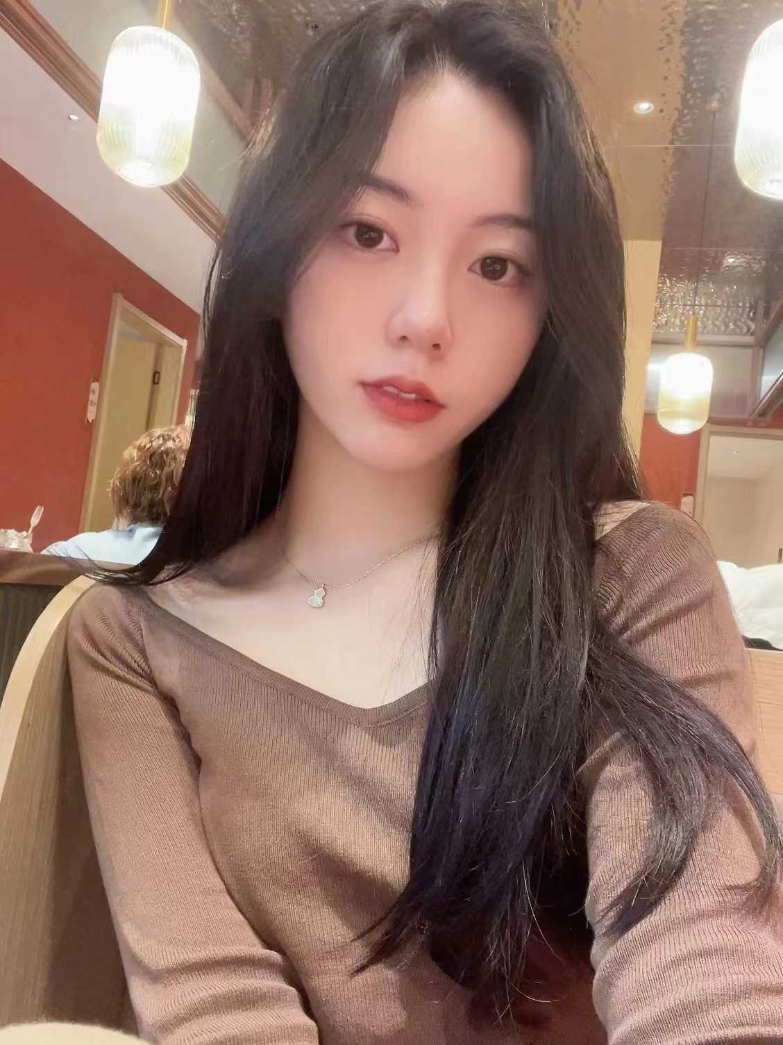 身材颜值超级棒的妹子