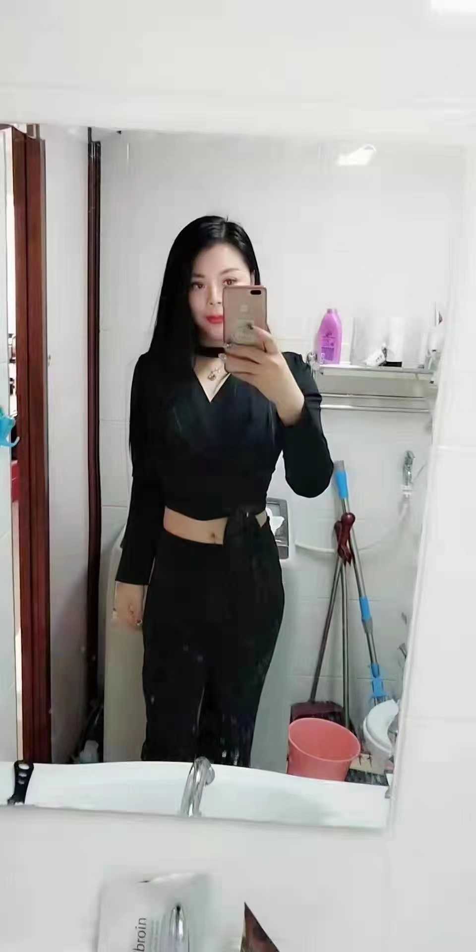 胸大很不错的妹子