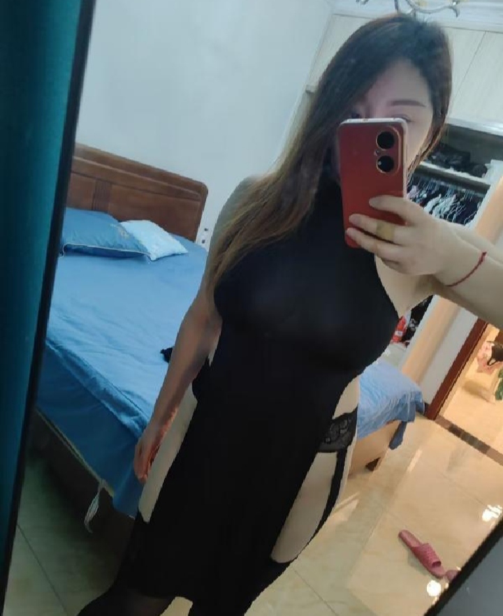 丰满性感火辣少妇