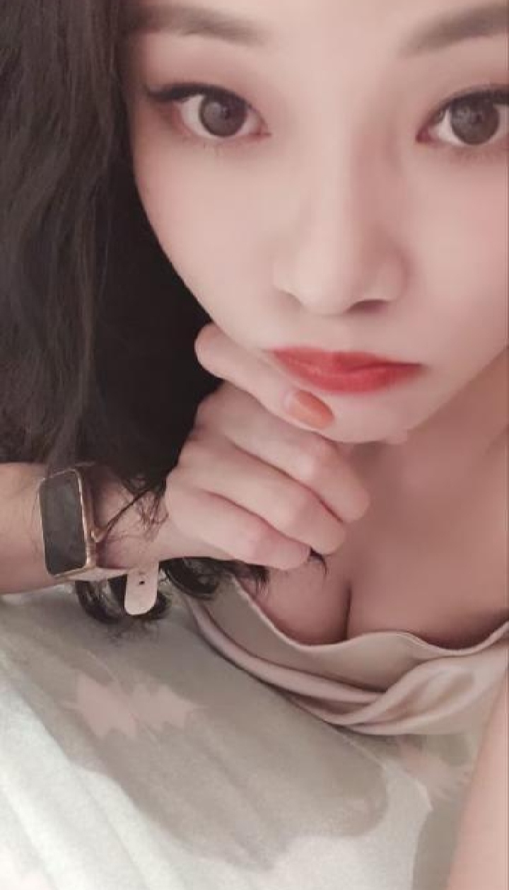 越秀 she~吻女神小姐姐