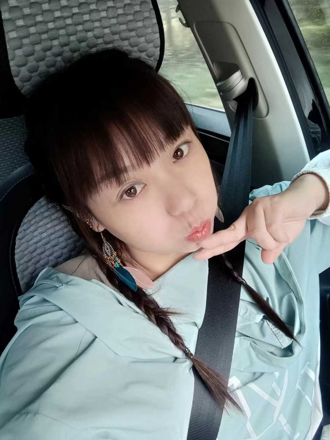 还是很不错的一个熟女