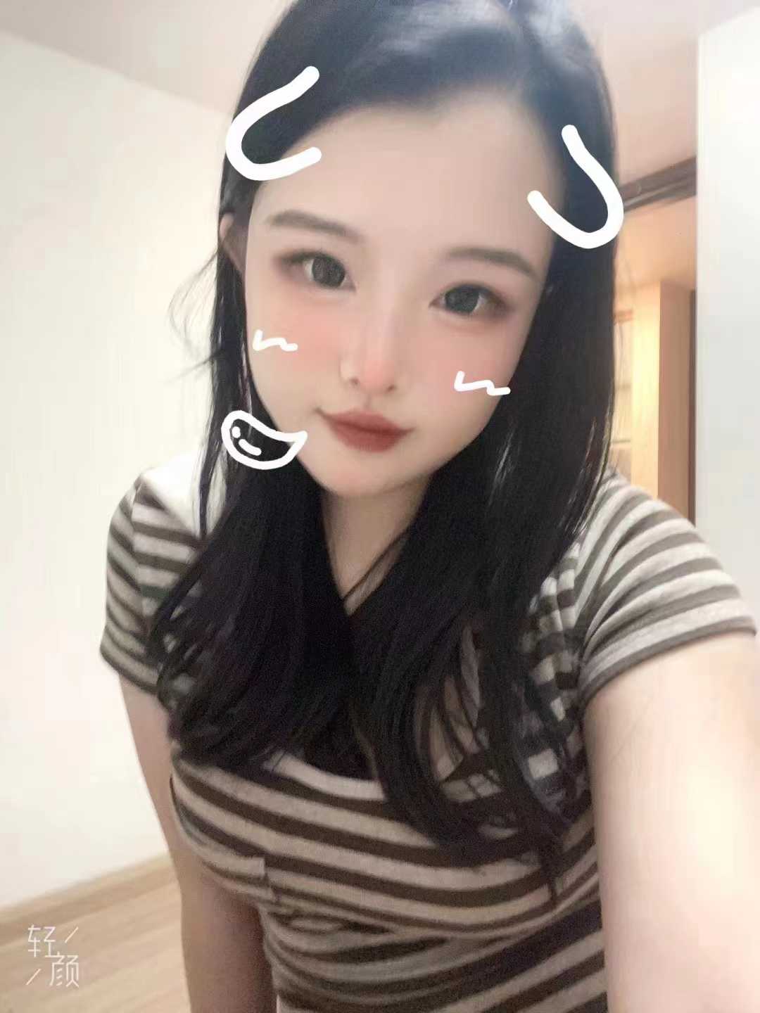 长相身材都很棒的一个小姐姐