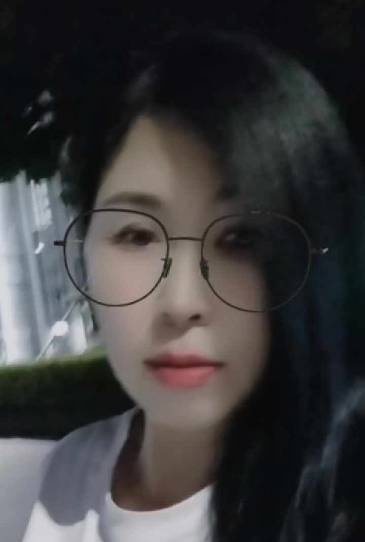 南山区熟女眼镜妹秋水