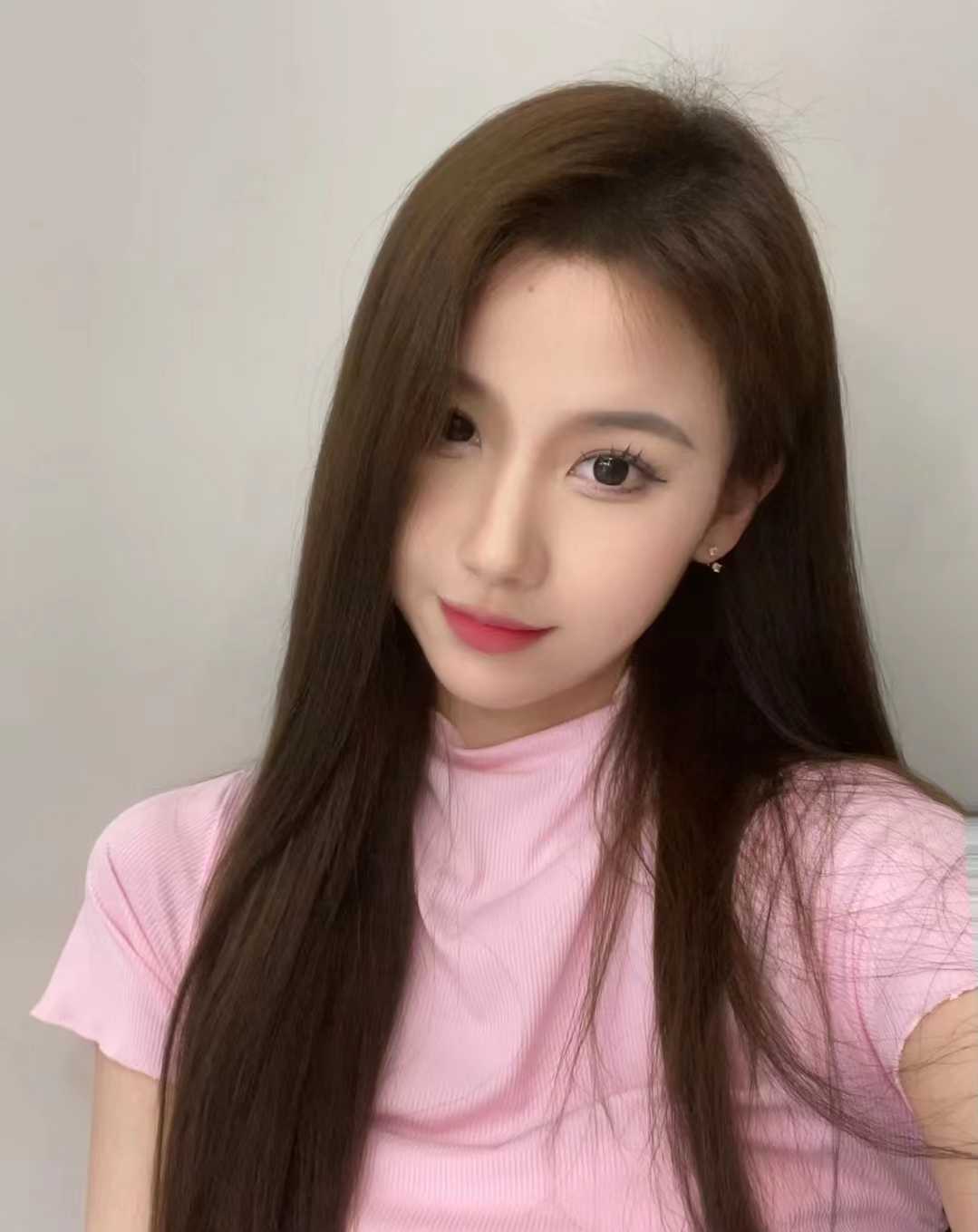 很有御姐风的美女