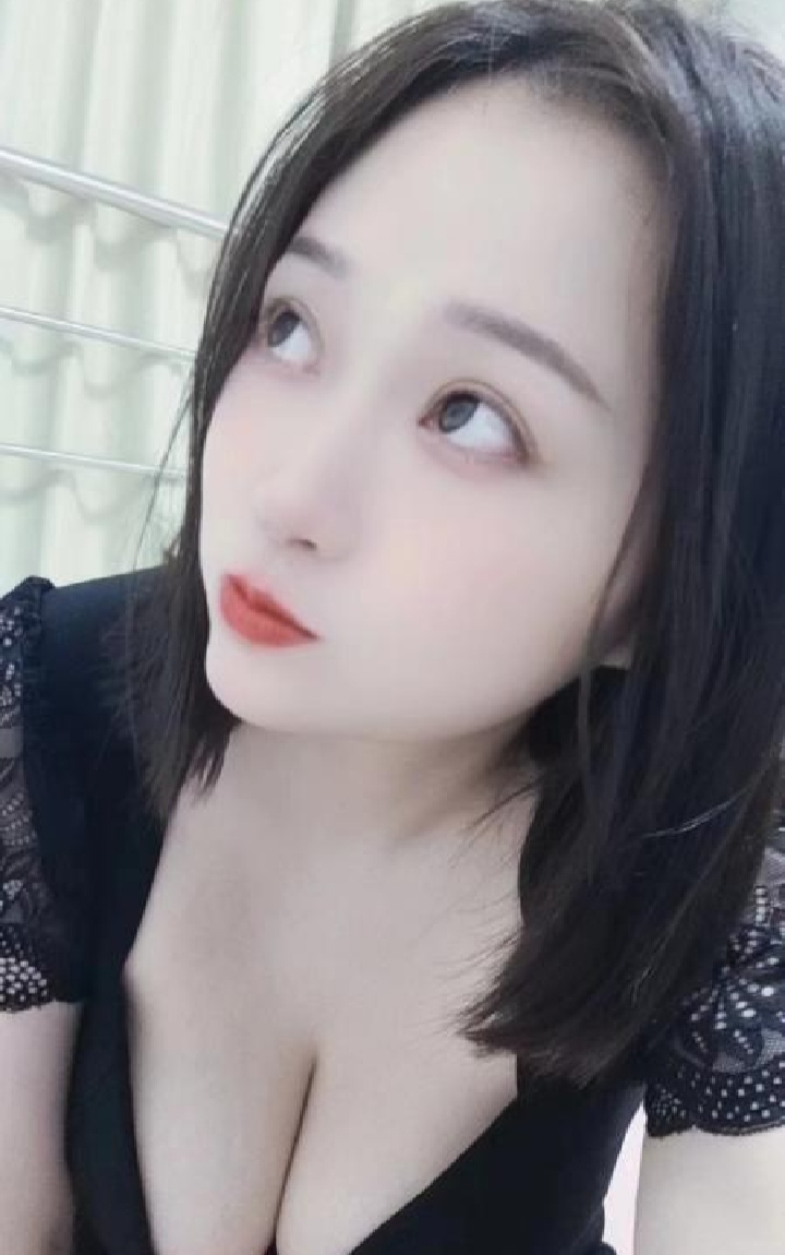 双飞海珠丰满小少妇