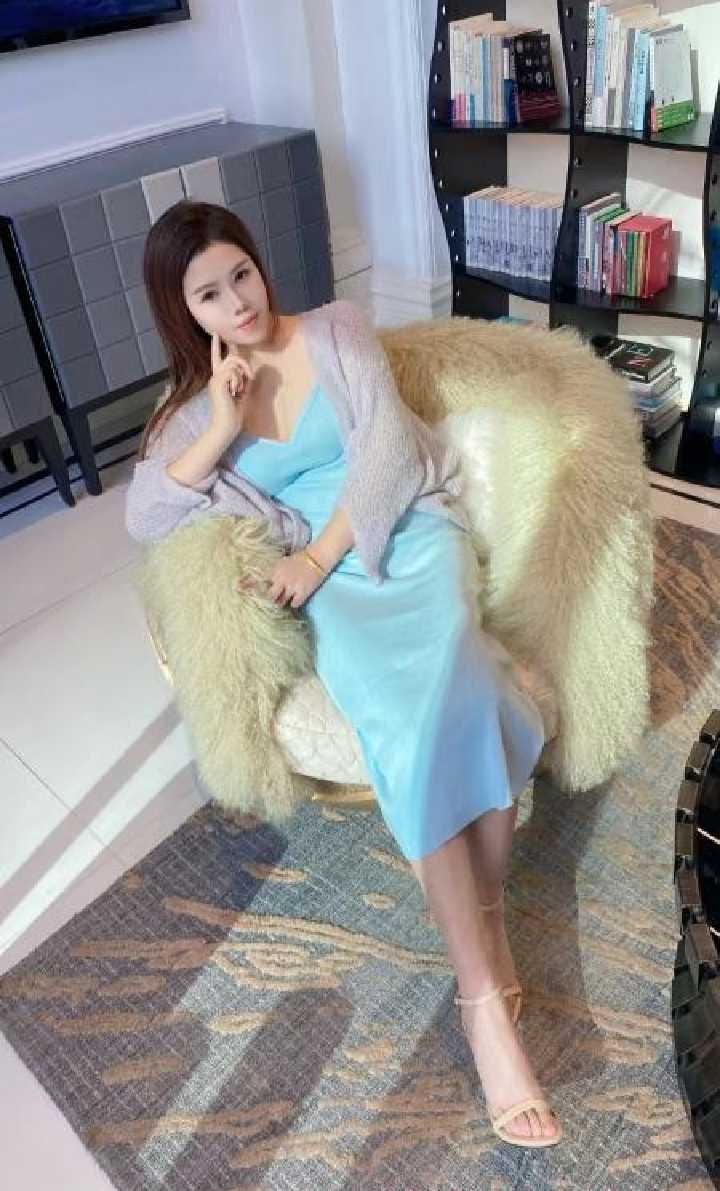 光谷制服小姐姐