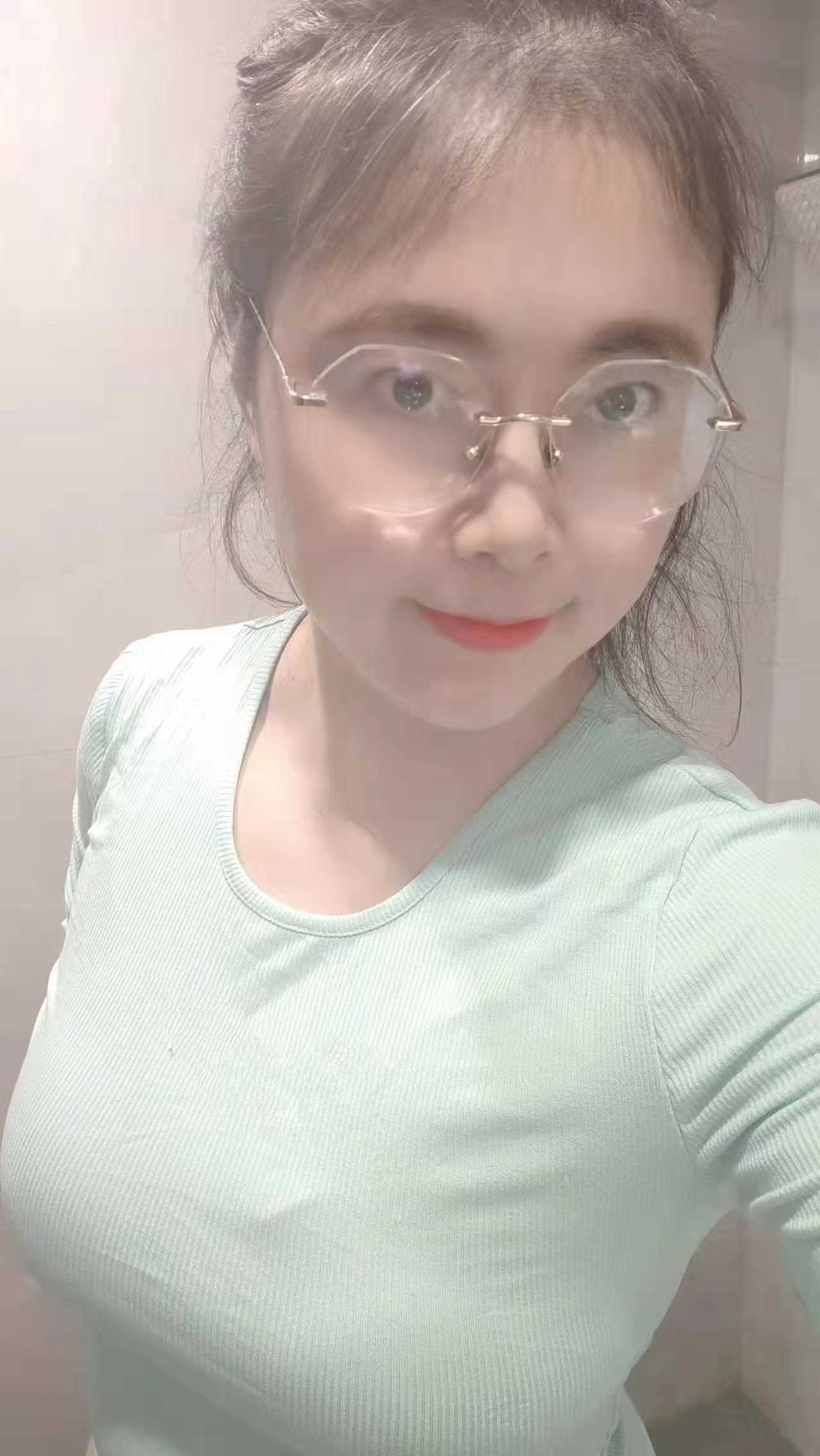 妹妹身材很不错哦