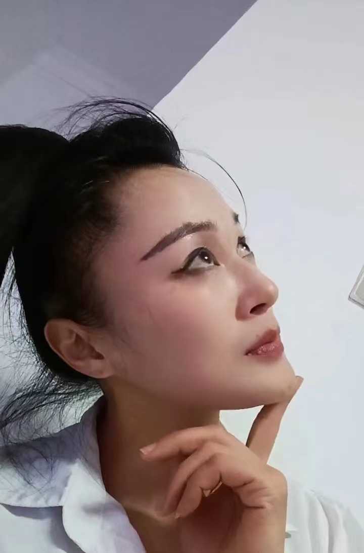 很不错的一个少妇