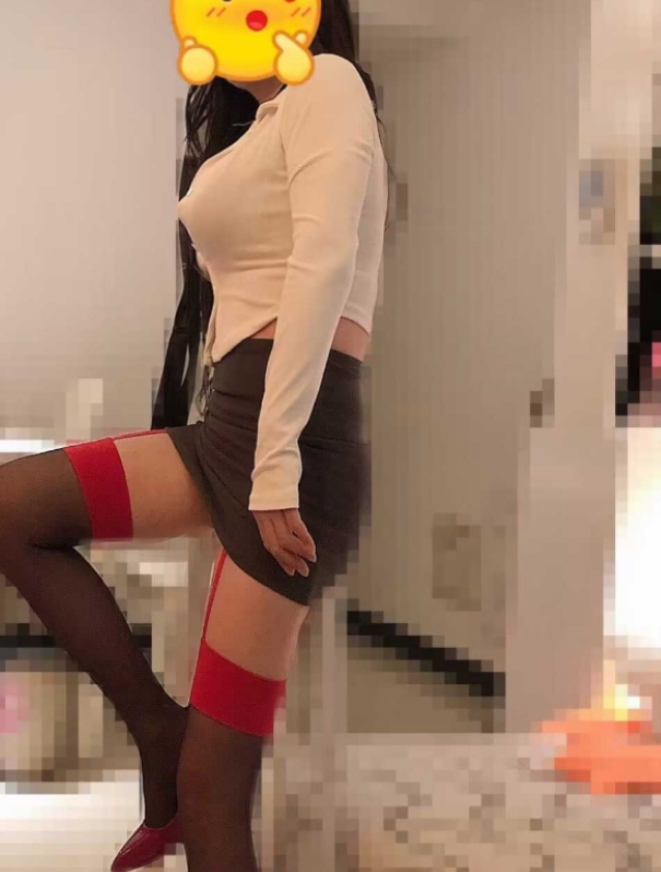 丰满白皙小少妇