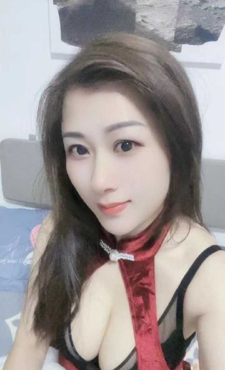 服务系甜美少妇冰冰