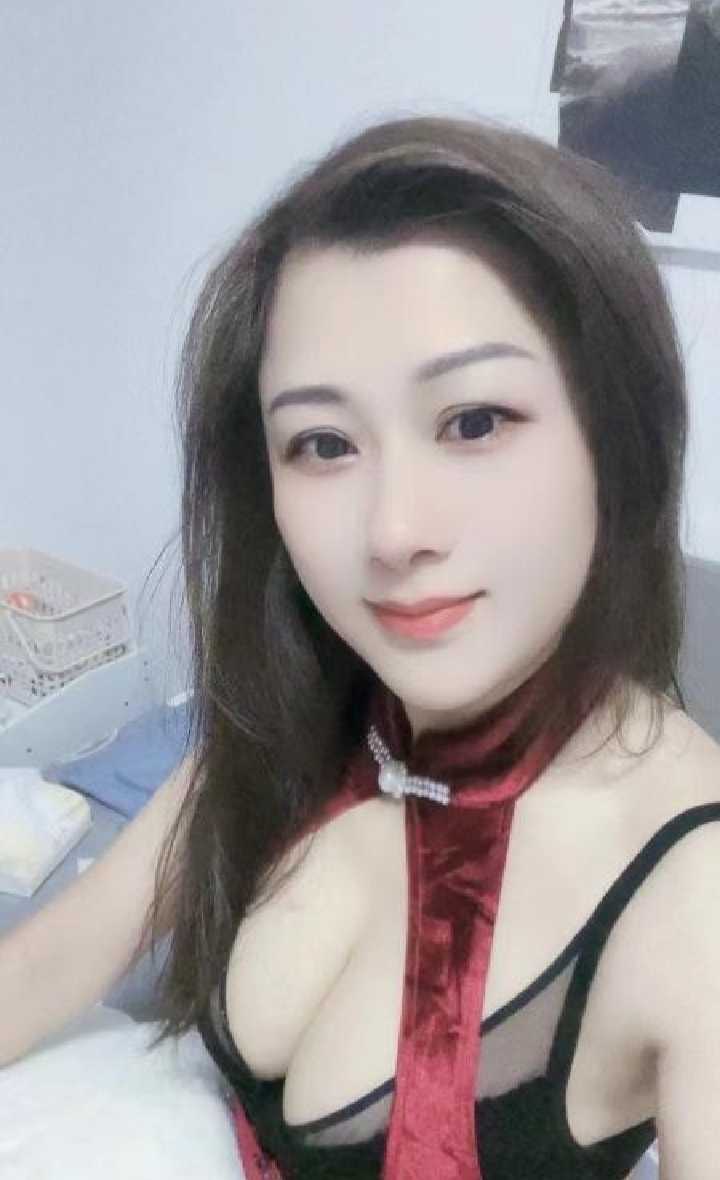 服务系甜美少妇冰冰