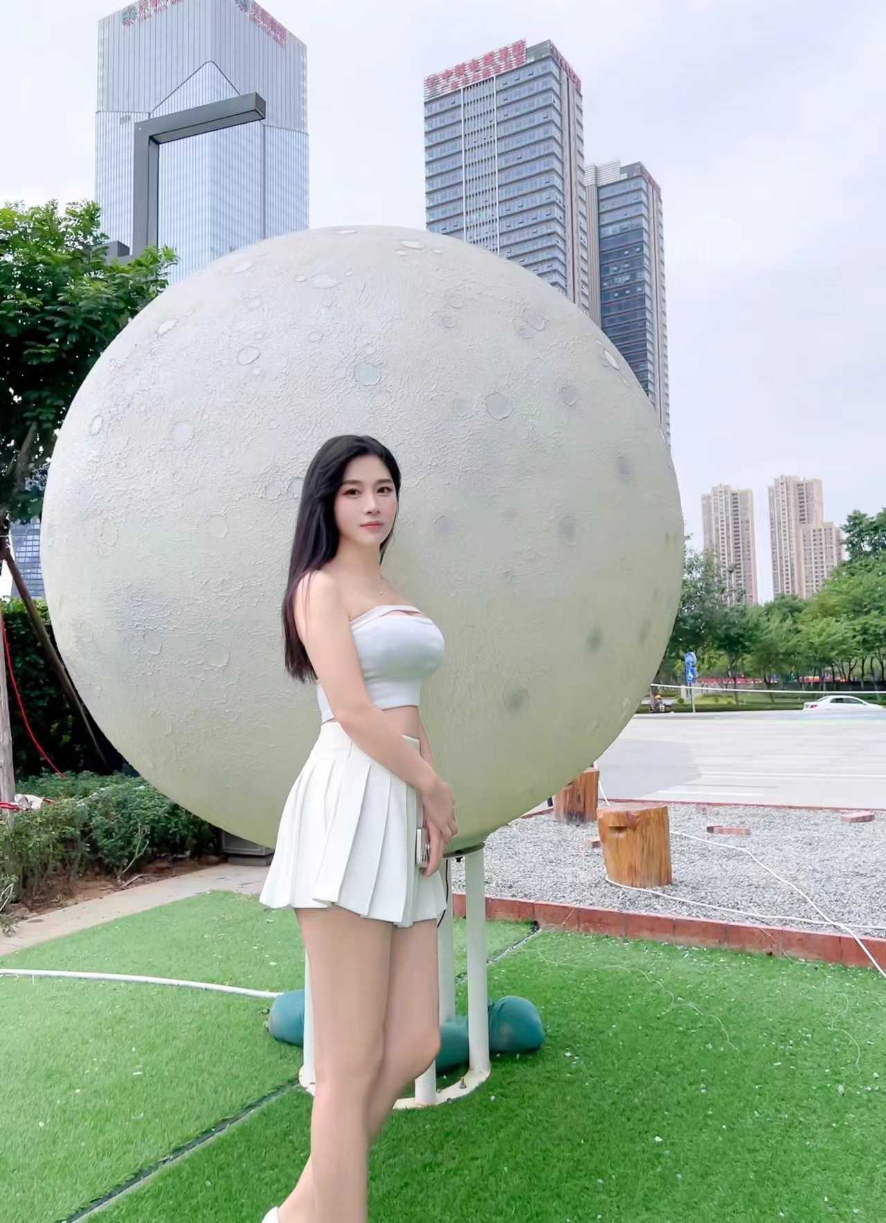 身材不错有颜值的妹子