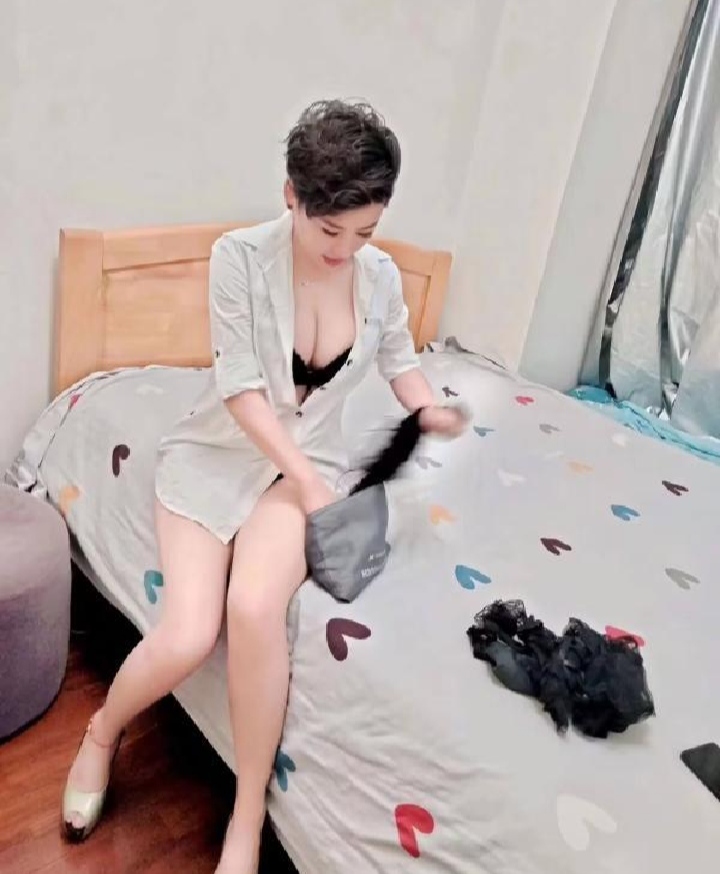 海珠短发尤物林夕