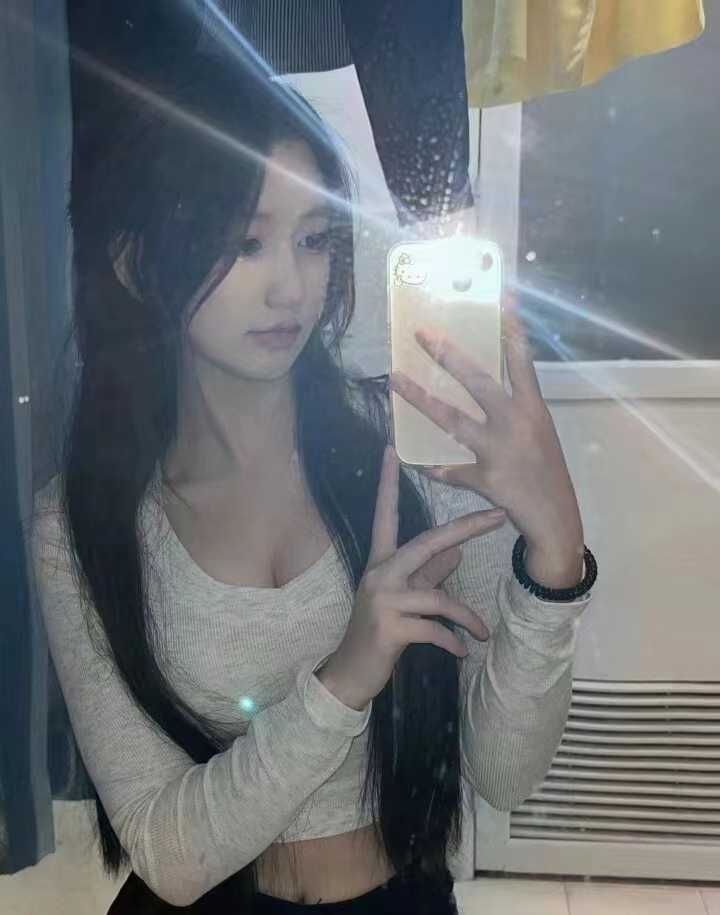 浦东粉嫩小女友漂亮的小柒