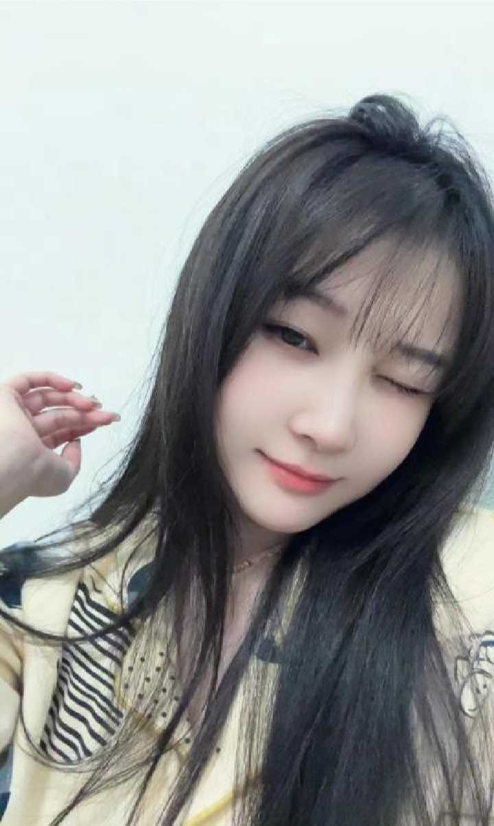 南山粉嫩尤物少女小心儿