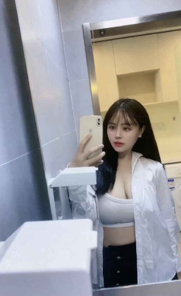 南山大长腿嫩茶喵喵