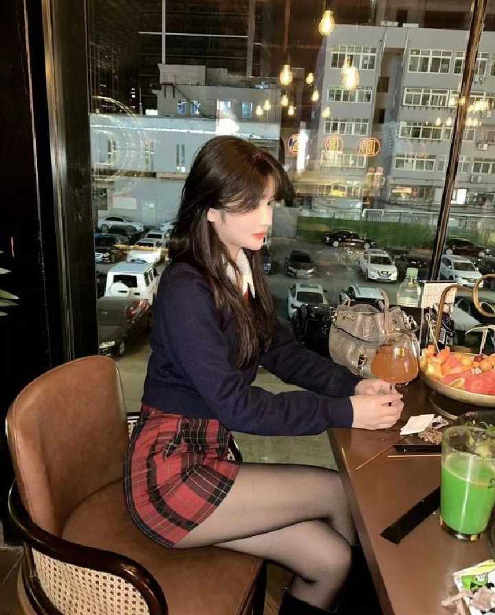 惠城圆润饱满粉嫩美眉