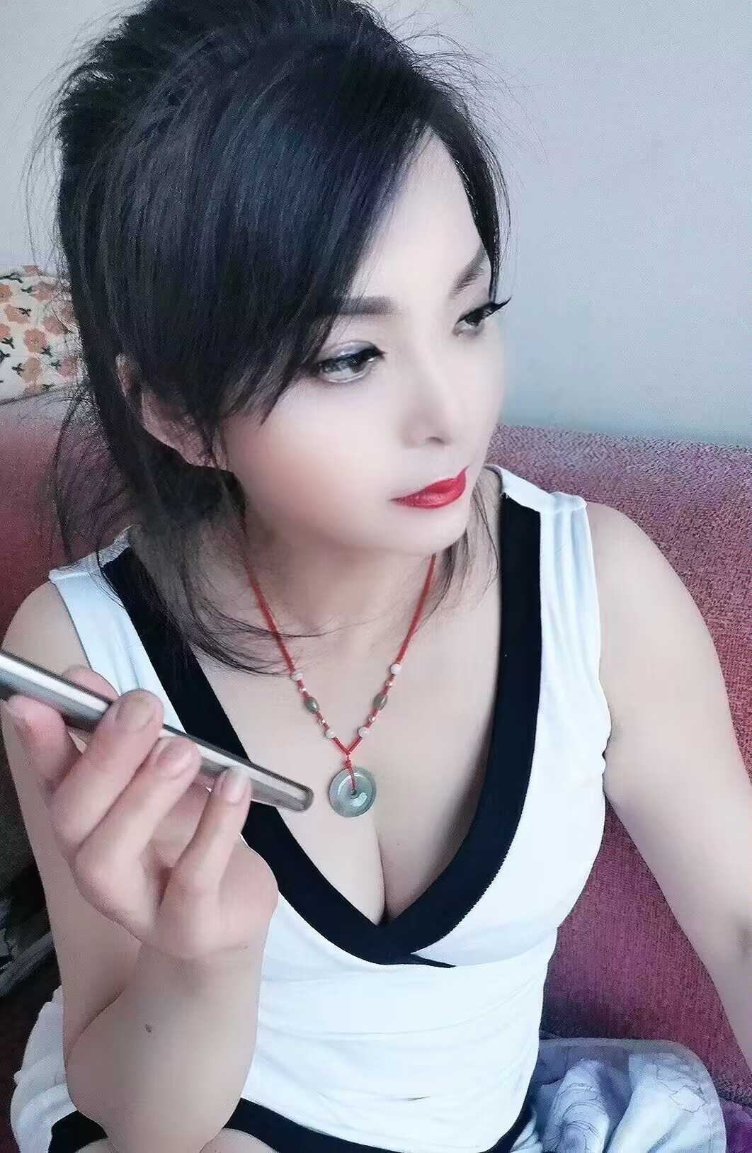 轻熟女小少妇
