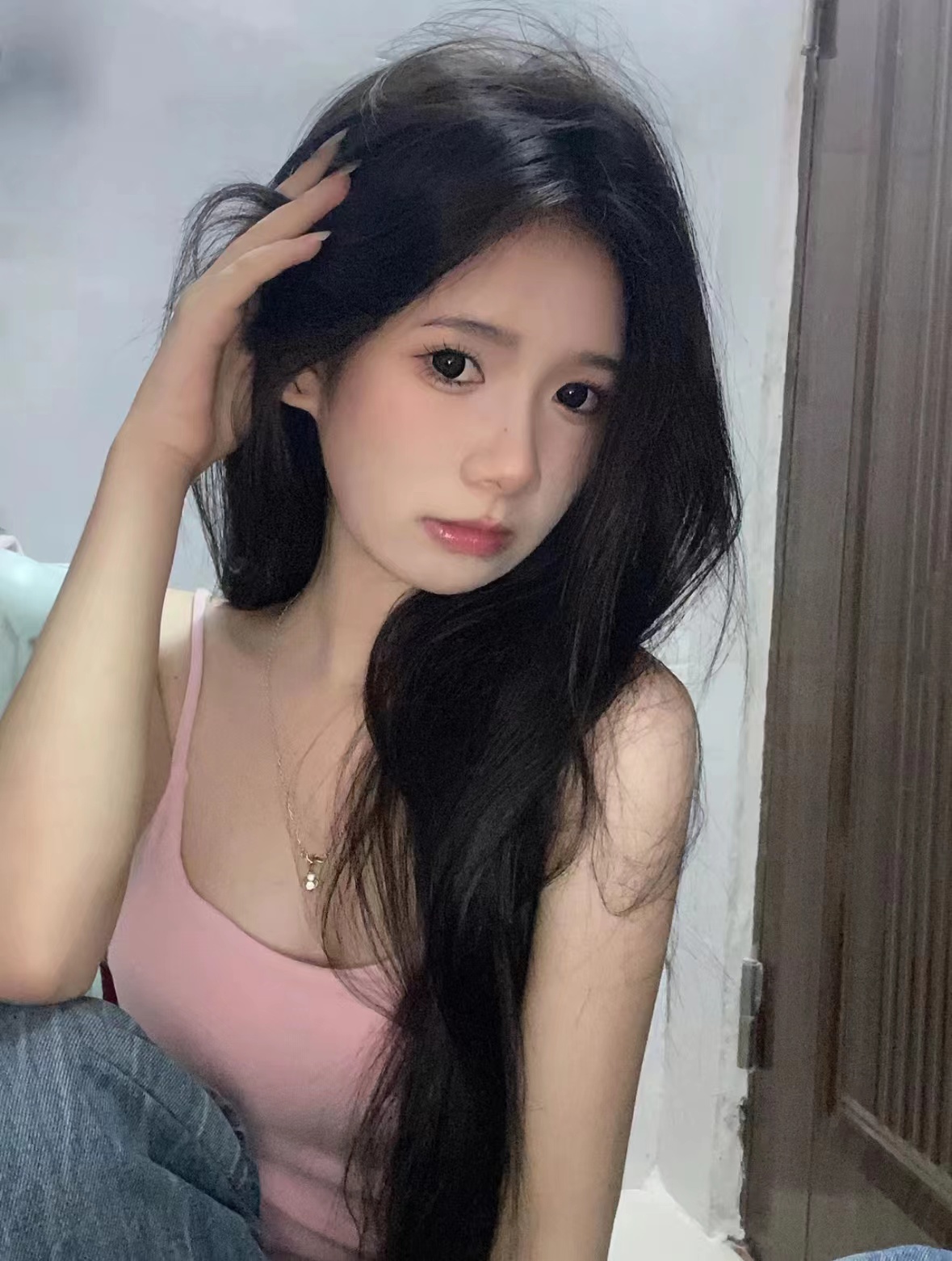 年轻貌美的小姐姐一位