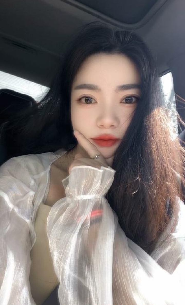 汉阳区身材超棒的小美女