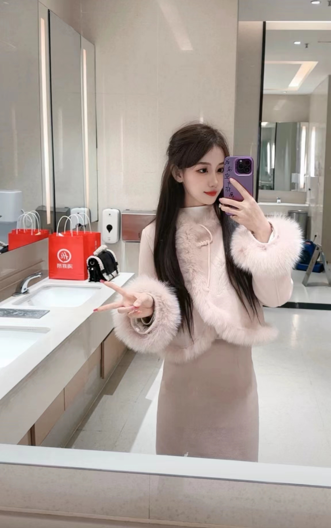 颜值高性价比不错的美女