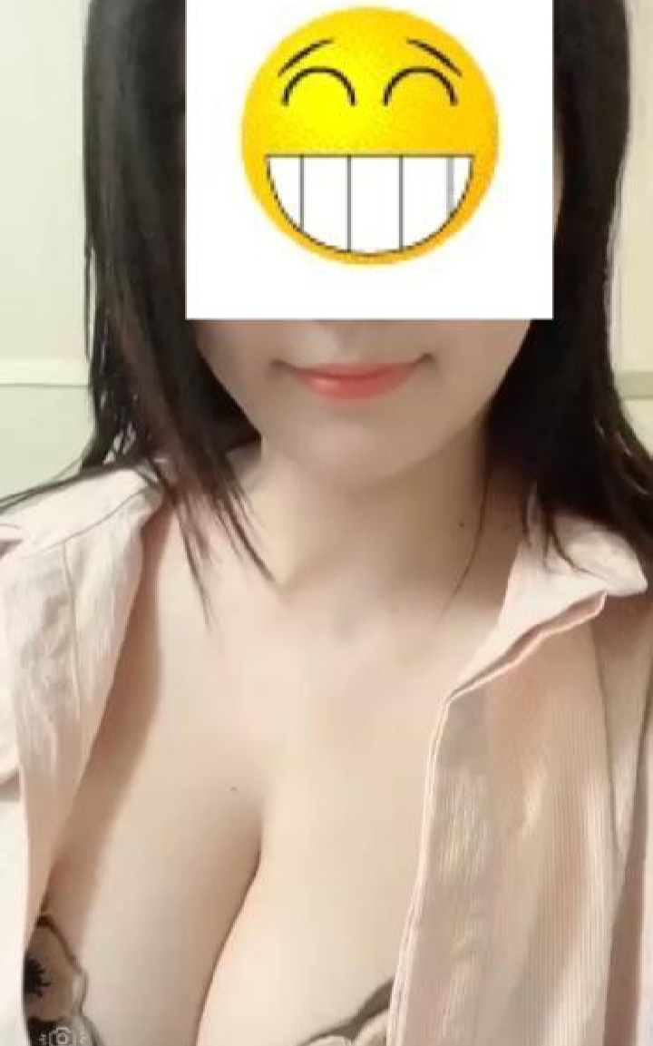 中南白净丰满欲女少妇