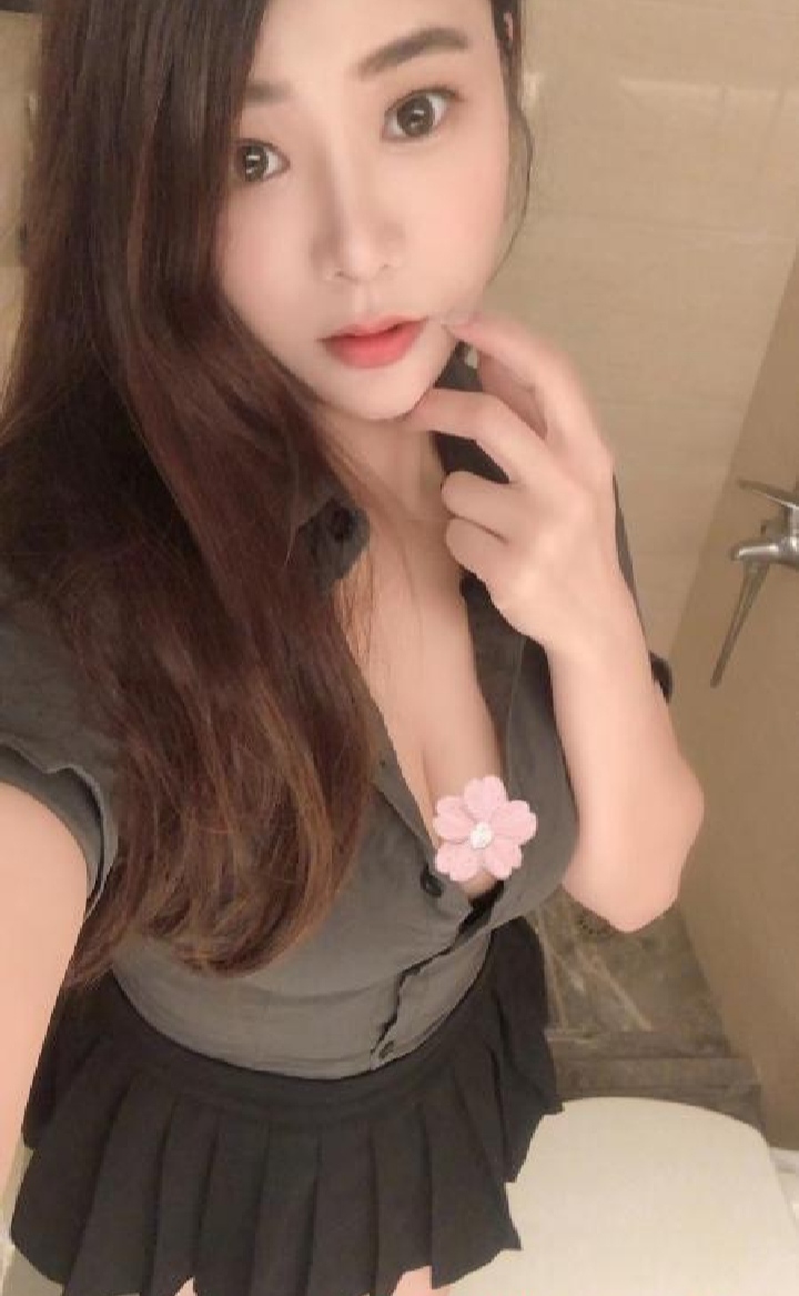 罗湖红牌大奶尤物kk