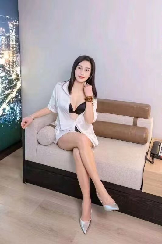 情趣内衣多多的小姐姐