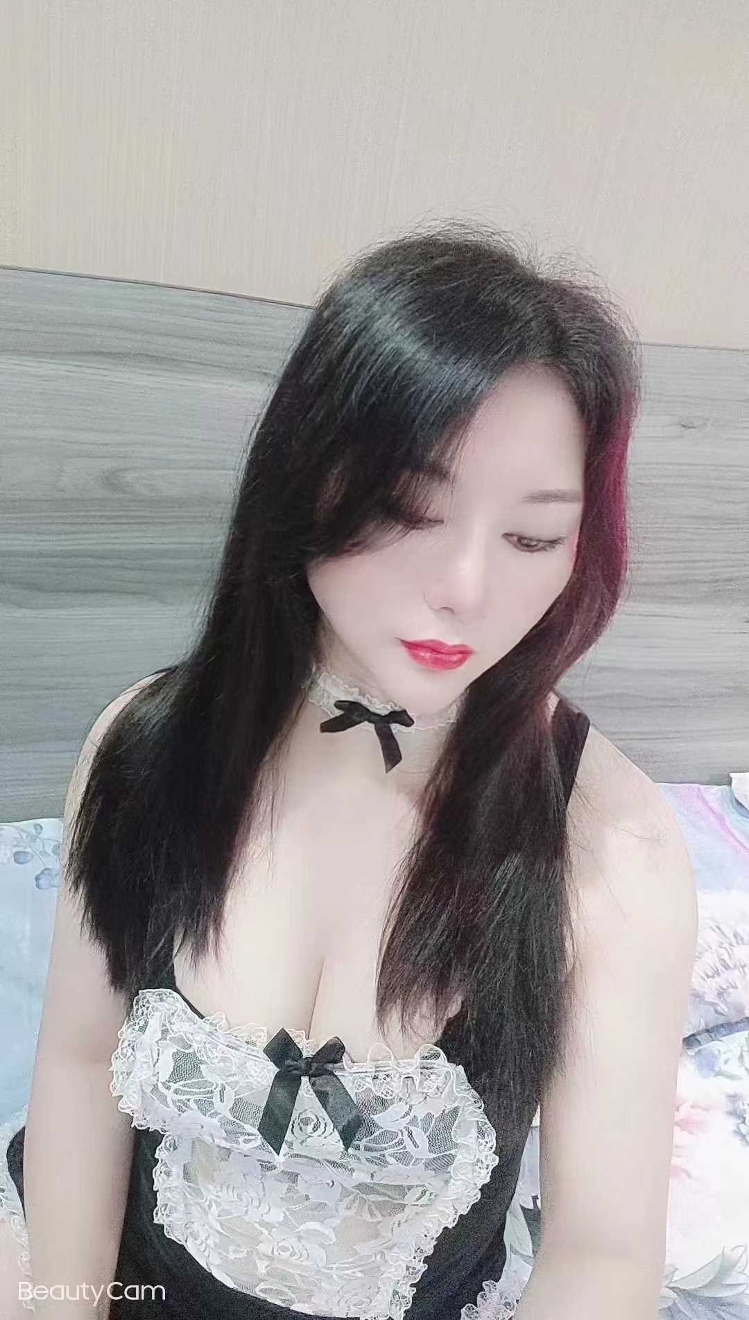 身材好颜值不错的大胸妹妹