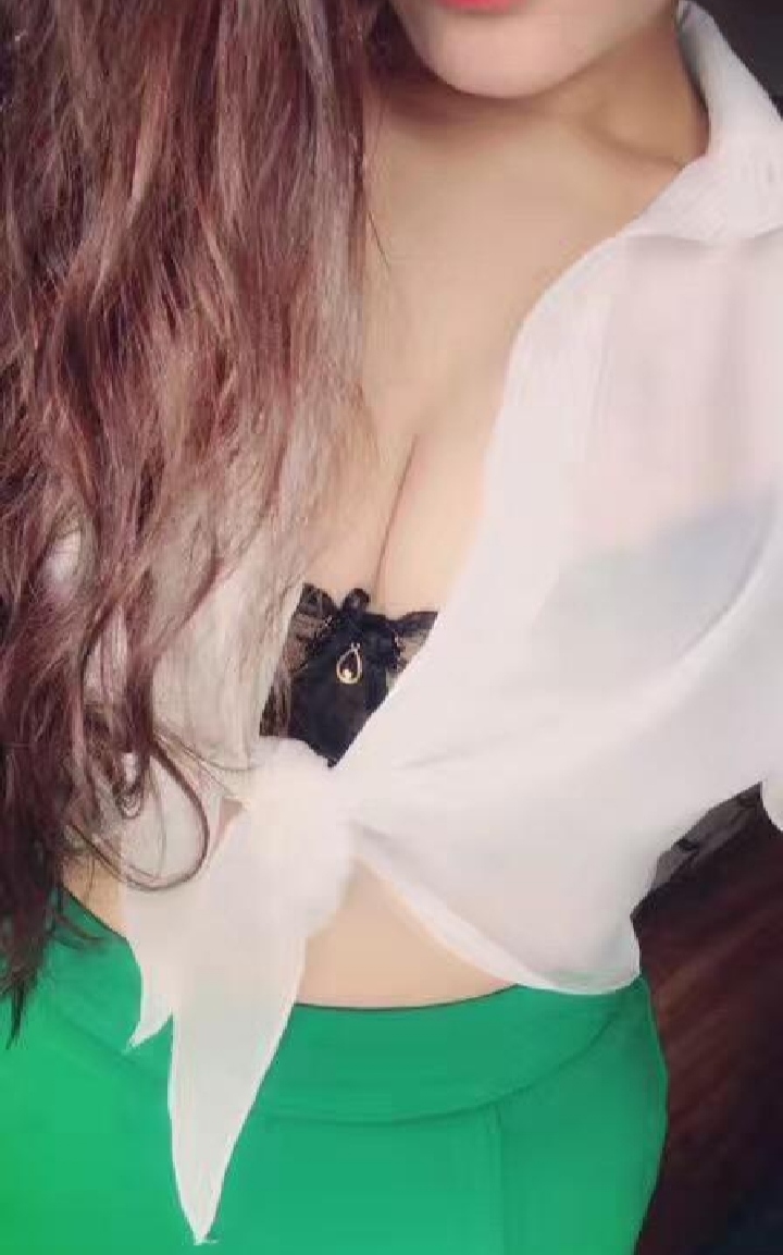 桐梓林大胸小御姐