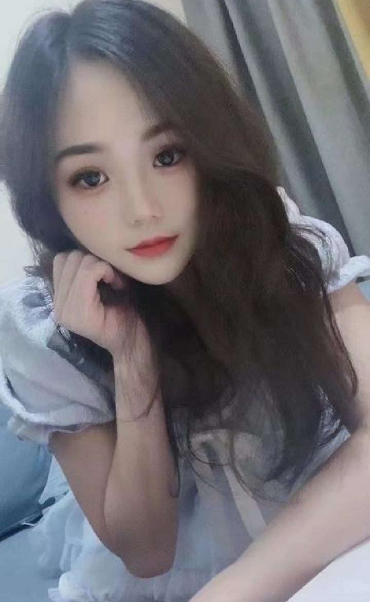 坂田年轻性感的梦舒