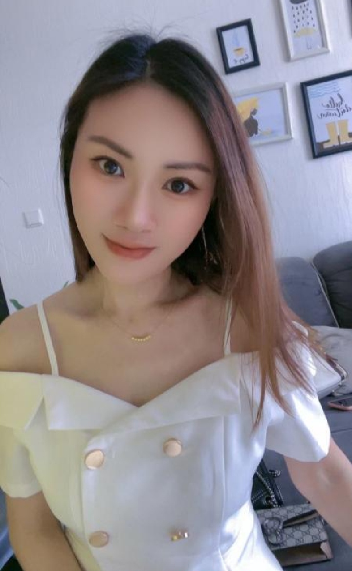 天心大胸少妇琳儿