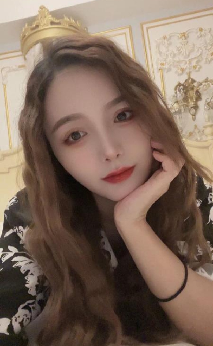 西湖颜值大奶泰妍