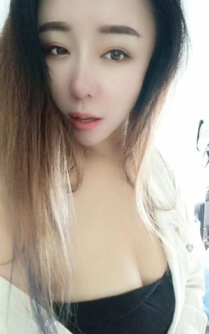 龙华兼职妩媚御姐颜汐