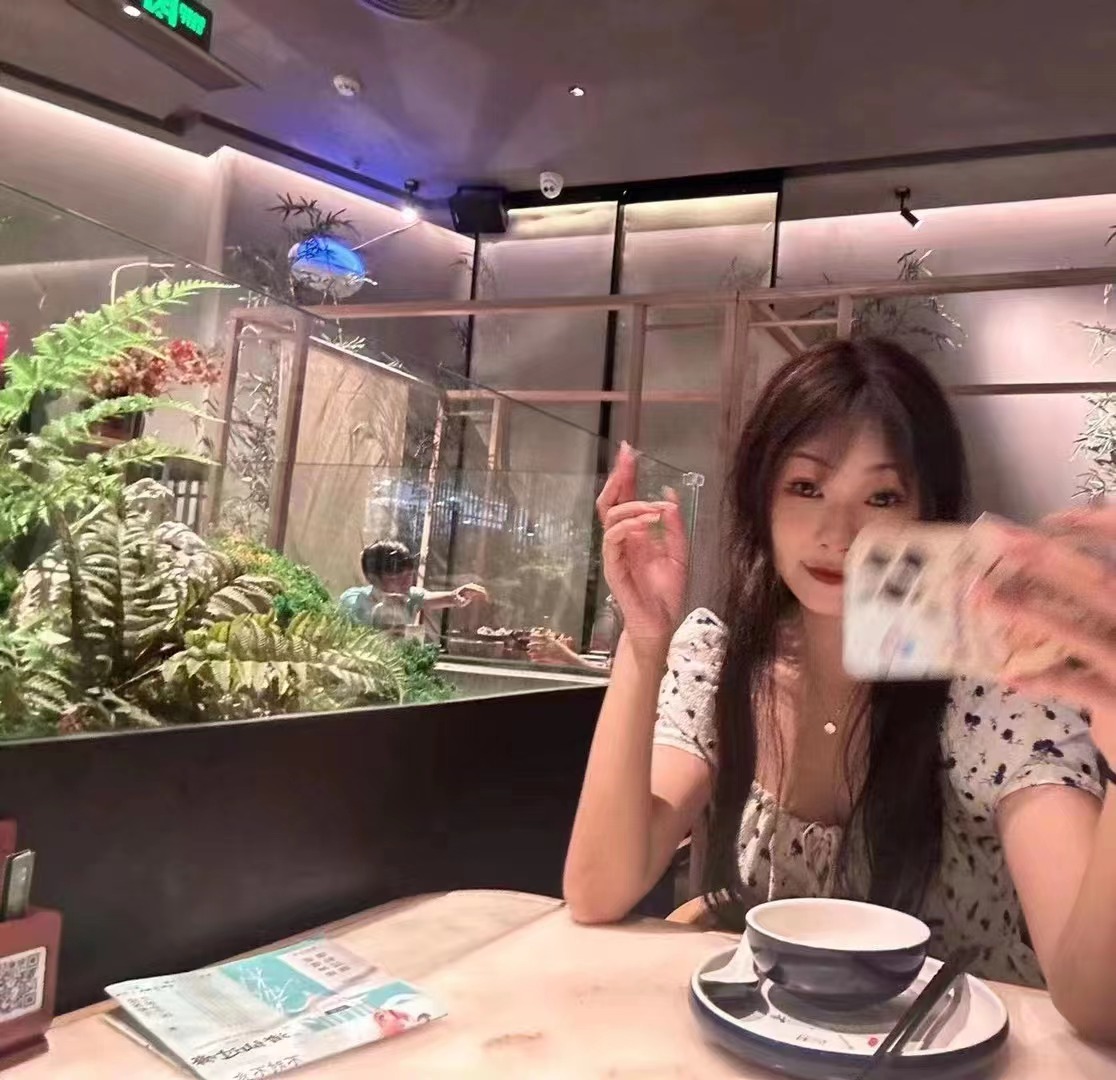 刚下海年轻的妹子