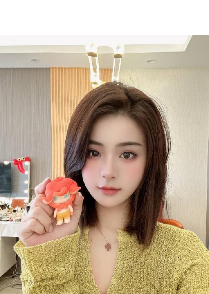 前凸后翘mico老师