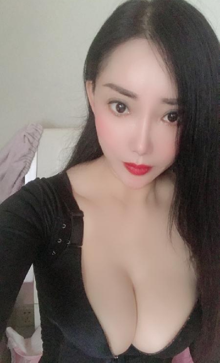 虎丘气质巨乳少妇